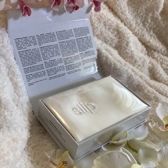 Slip Pure Silk Pillowcase💕 - Picture 8 of 10